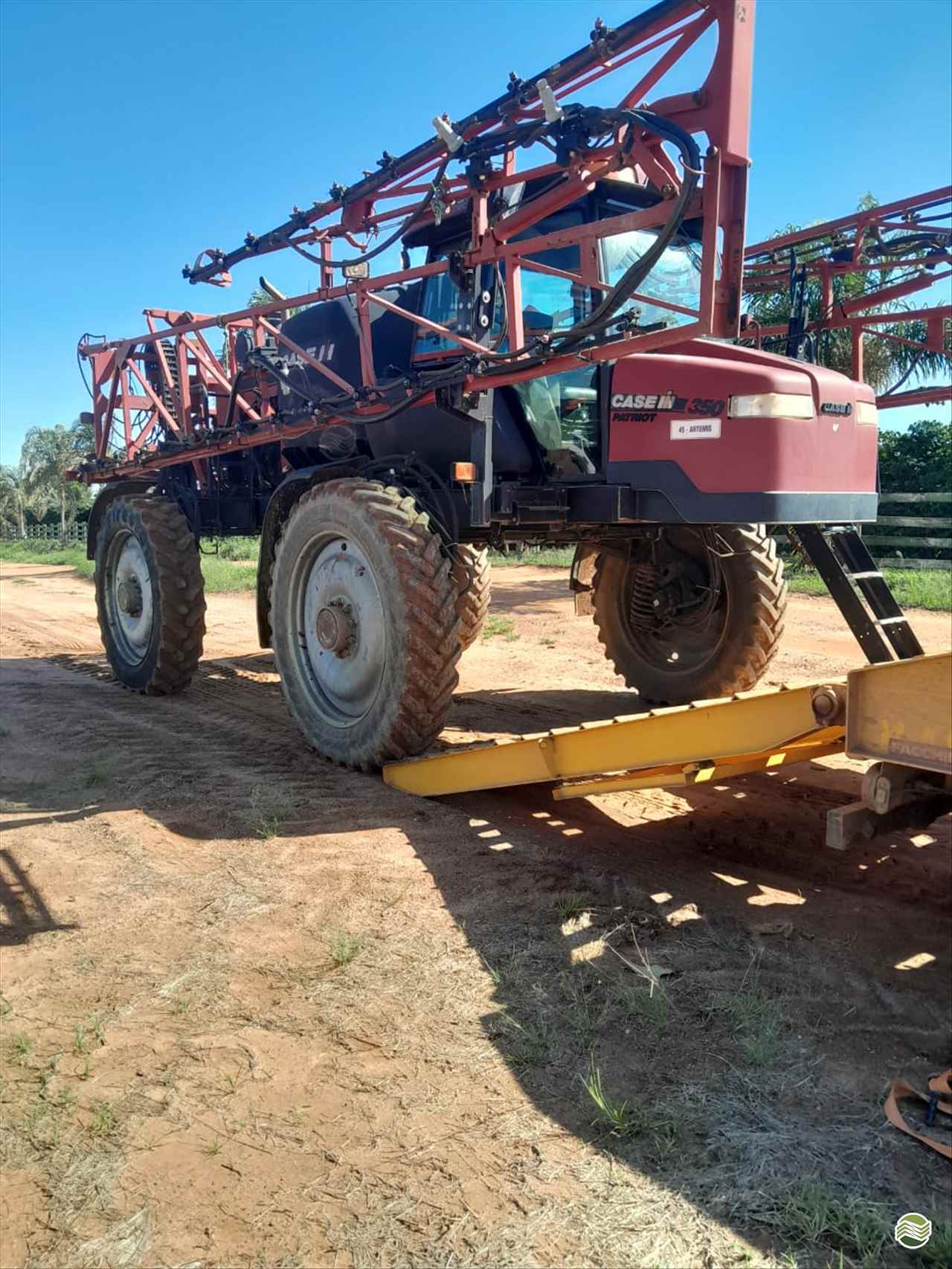 PULVERIZADOR CASE PATRIOT 350 Tração 4x2 Marcão Tratores UBERABA MINAS GERAIS MG